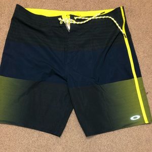 Men’s Brand New board Shorts Size 38 without Tags